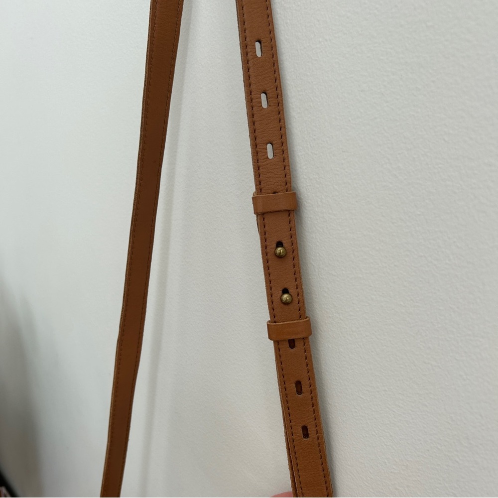 Madewell The Transport Leather Camera Bag, Puff Edition - Picture 10 of 11